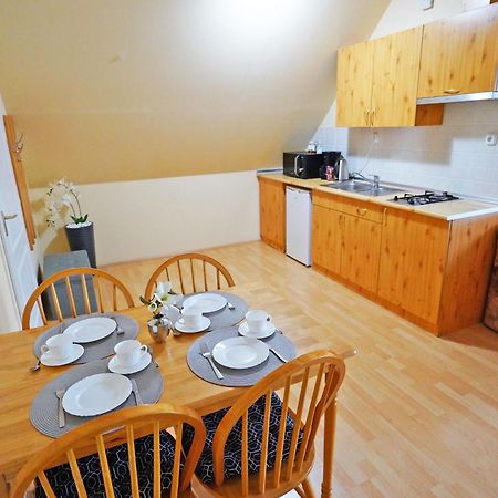 Apartman Brigitte Buekfuerdo Luaran gambar
