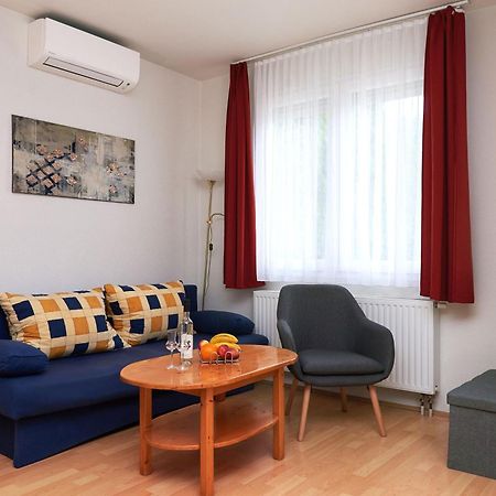 Apartman Brigitte Buekfuerdo Luaran gambar