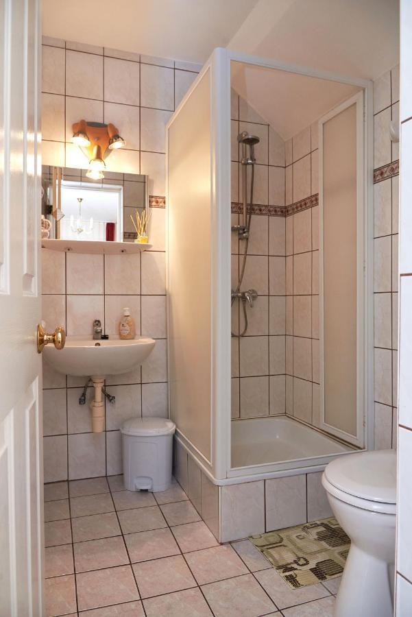 Apartman Brigitte Buekfuerdo Luaran gambar
