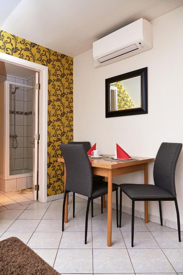 Apartman Brigitte Buekfuerdo Luaran gambar