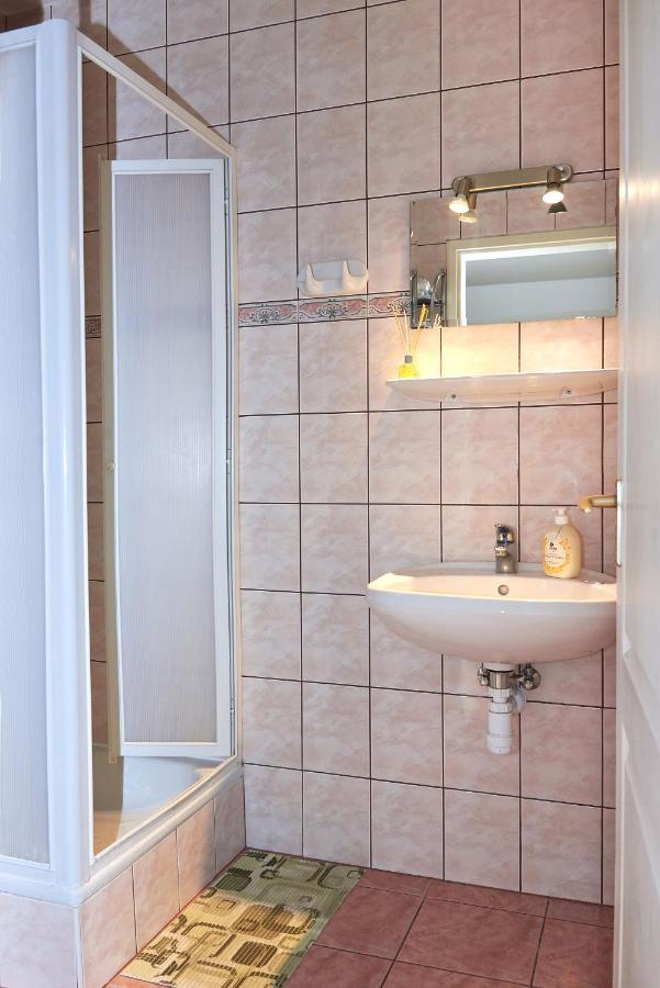 Apartman Brigitte Buekfuerdo Luaran gambar
