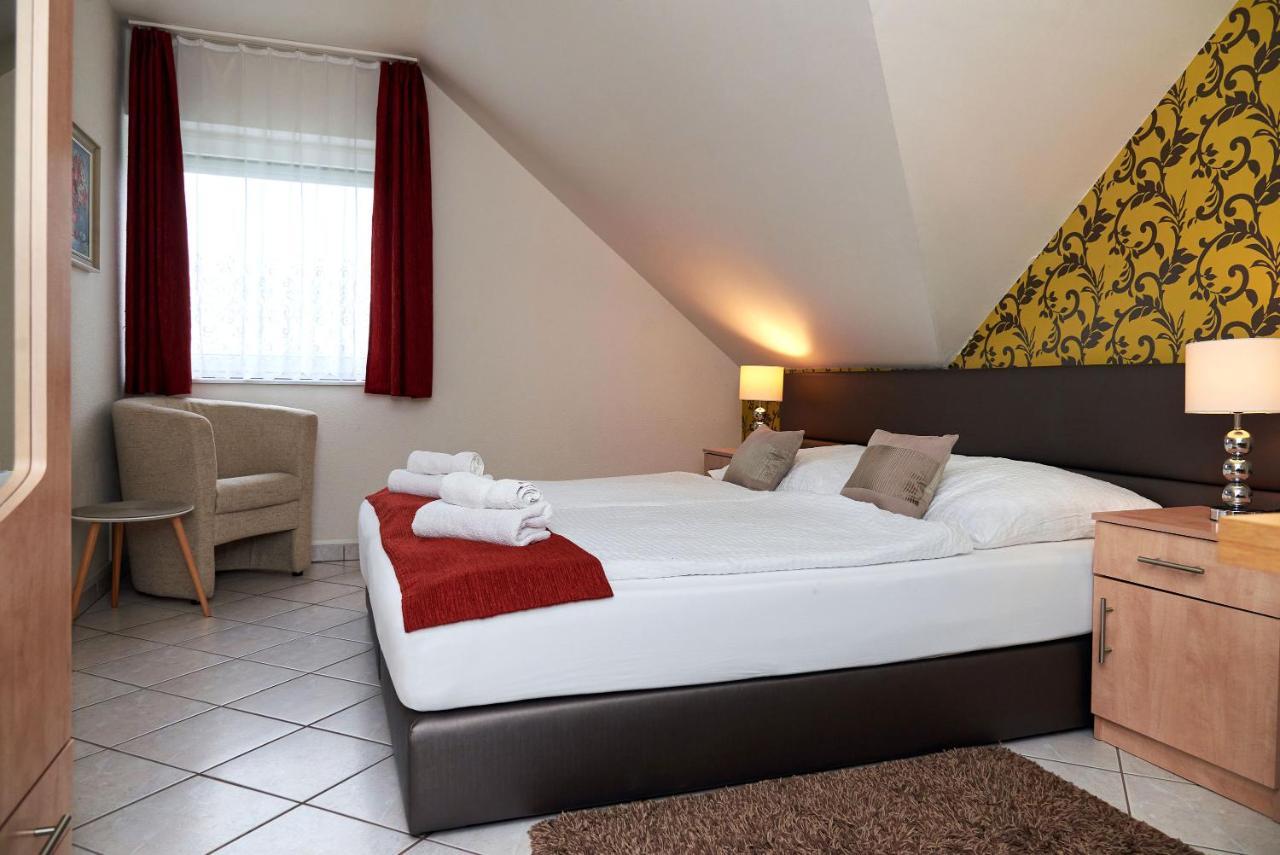 Apartman Brigitte Buekfuerdo Luaran gambar