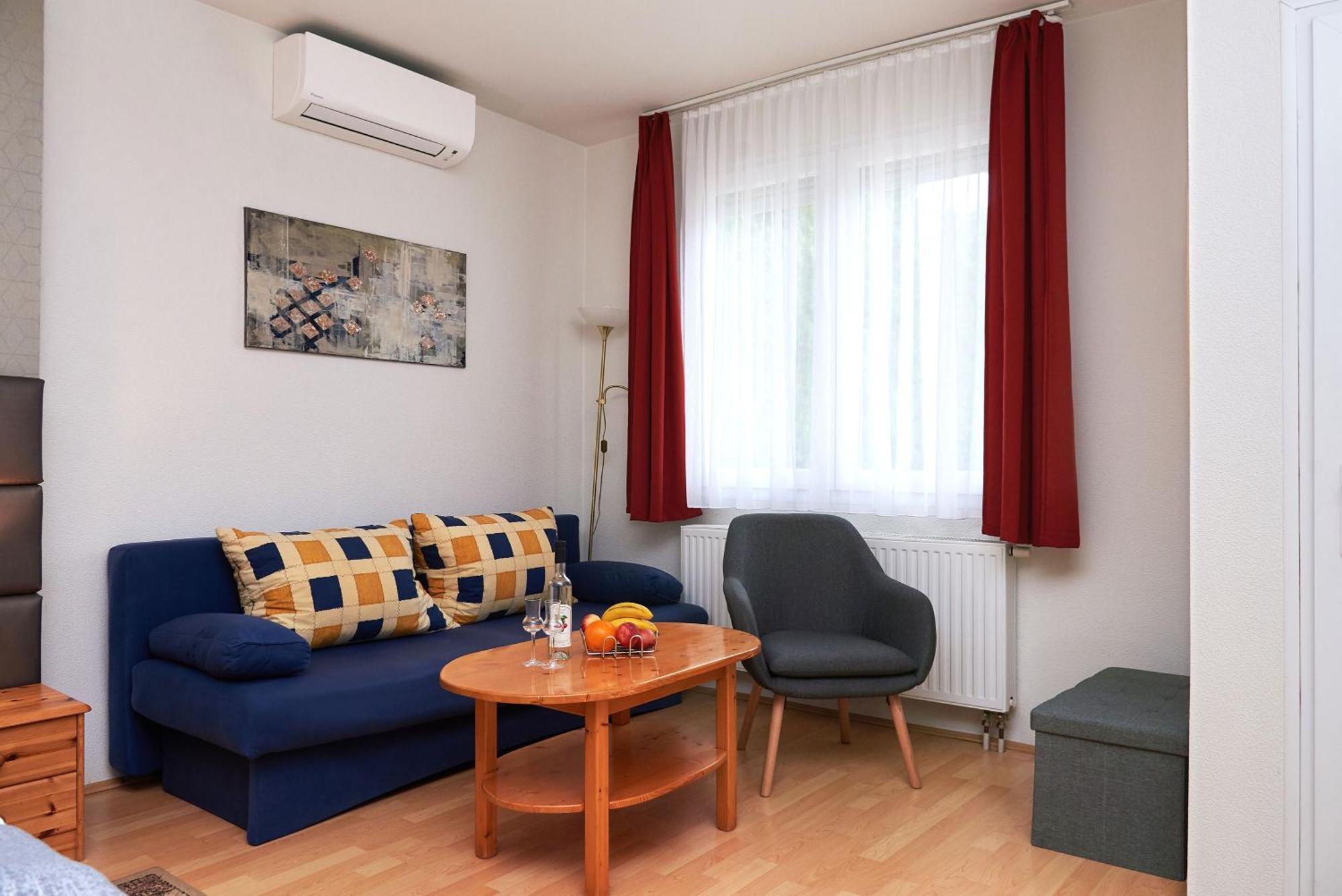 Apartman Brigitte Buekfuerdo Luaran gambar