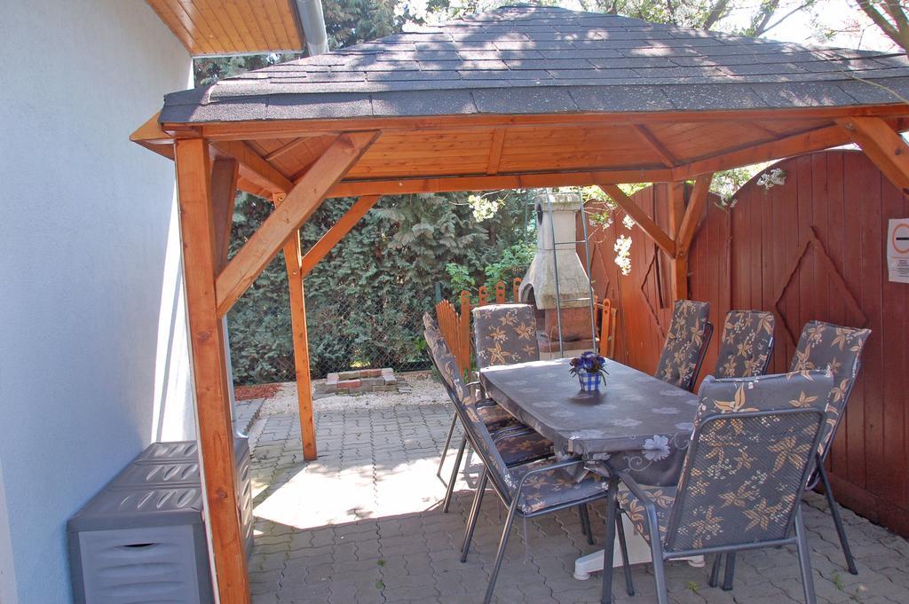 Apartman Brigitte Buekfuerdo Luaran gambar